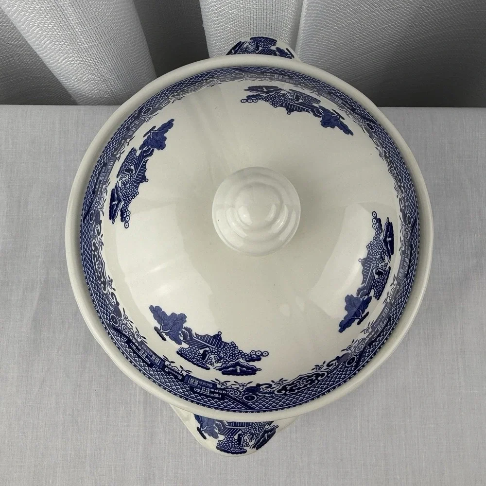 CHURCHILL Blue Willow Vegetable Soup Large Server Dish Bowl Handles w/ Lid